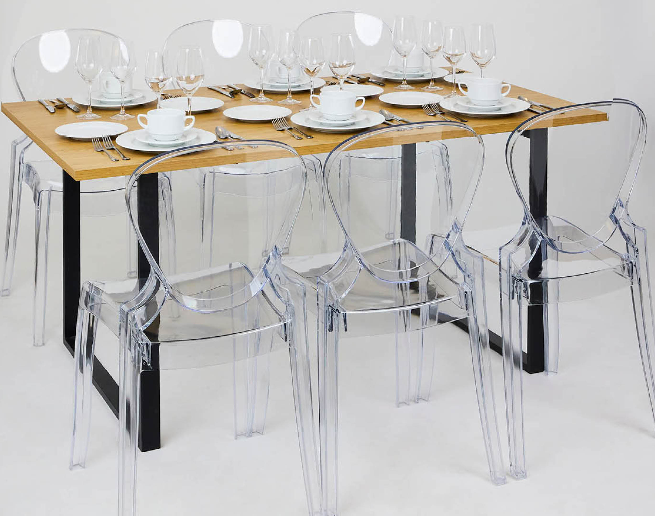 ALBERO TISCH, QUEEN STUHL + GEDECK