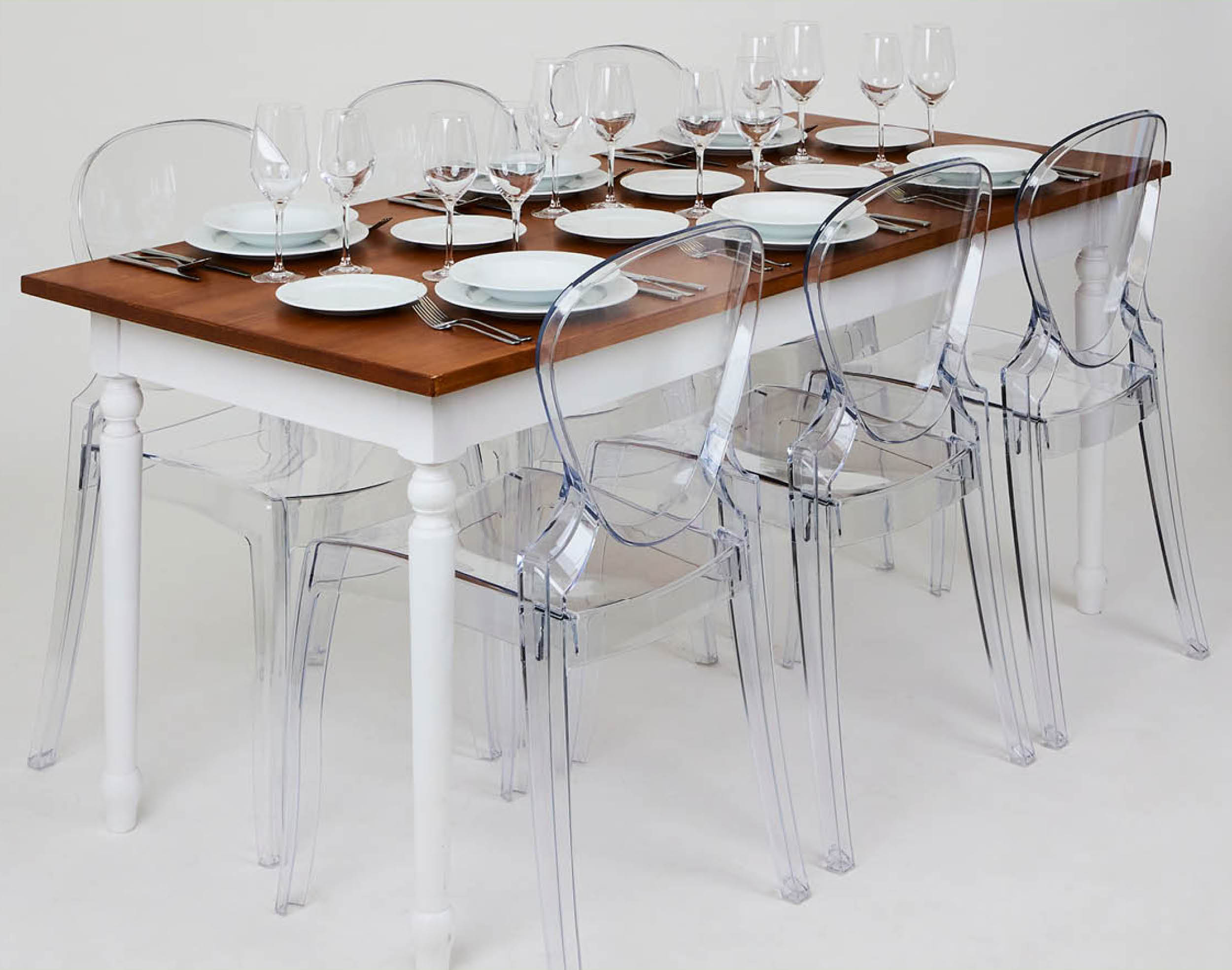 VINTAGE TISCH/QUEEN STUHL/GEDECK